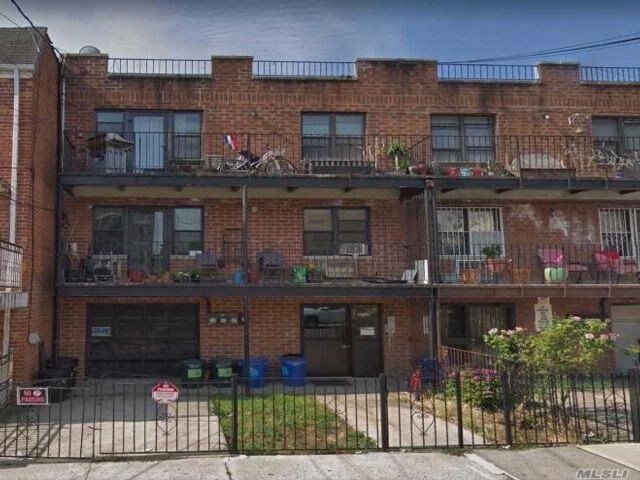 Primary Photo - 57-18 Van Doren St