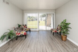 2BR-1.5BA-850sf - Oasis at San Marco