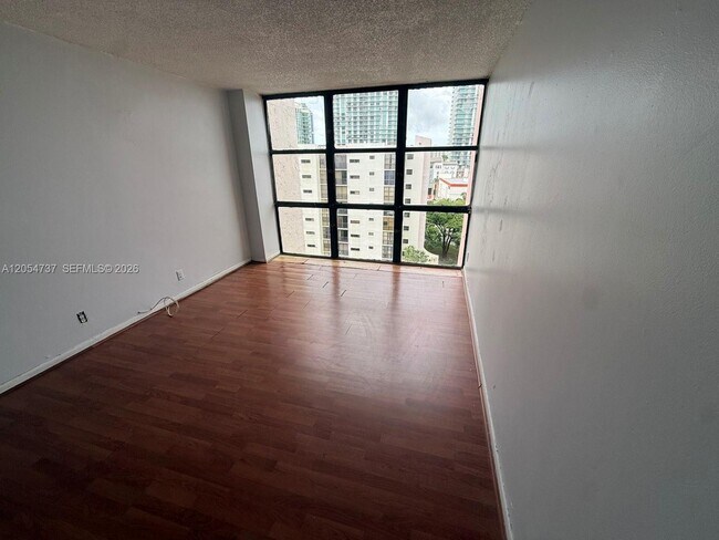 Foto del edificio - 16919 N Bay Rd
