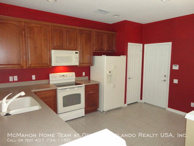 Building Photo - SPRING ISLE 3BR 2.5BA townhouse. MUST SEE!!
