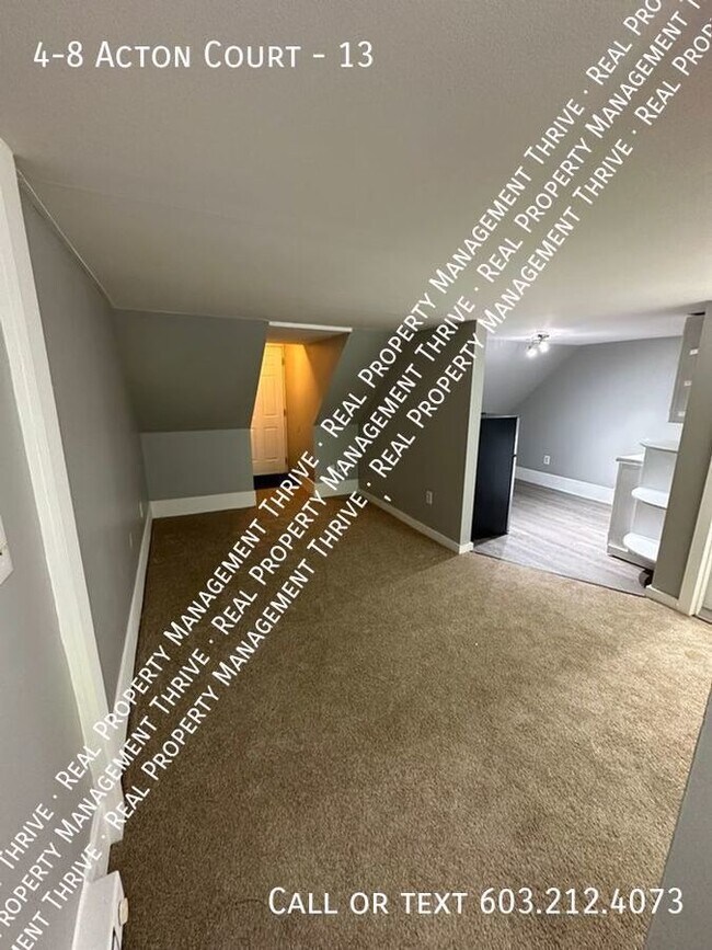 Building Photo - Upper Level 1 Bedroom Available Immediately