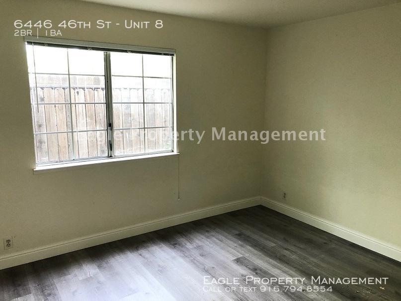 Building Photo - 2BD 1 BA Apartment Near 47th Ave and 99