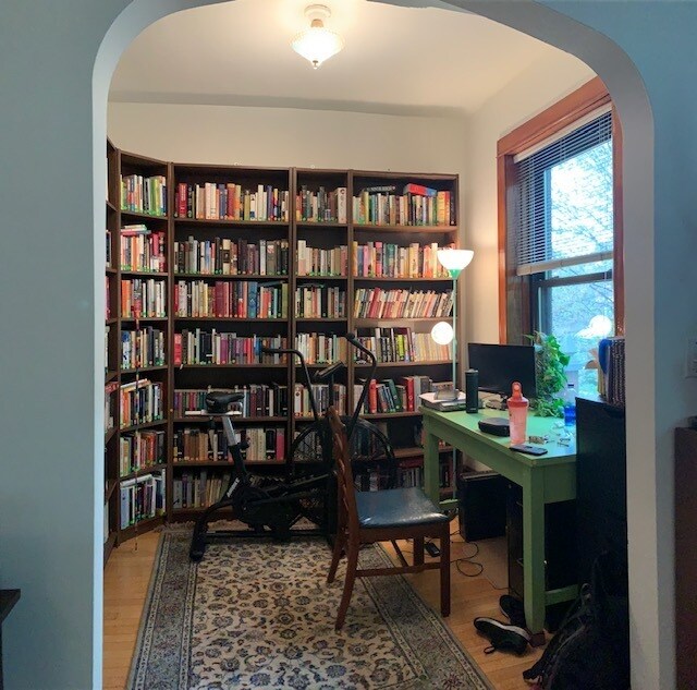 Foto del edificio - 2223 W Iowa St