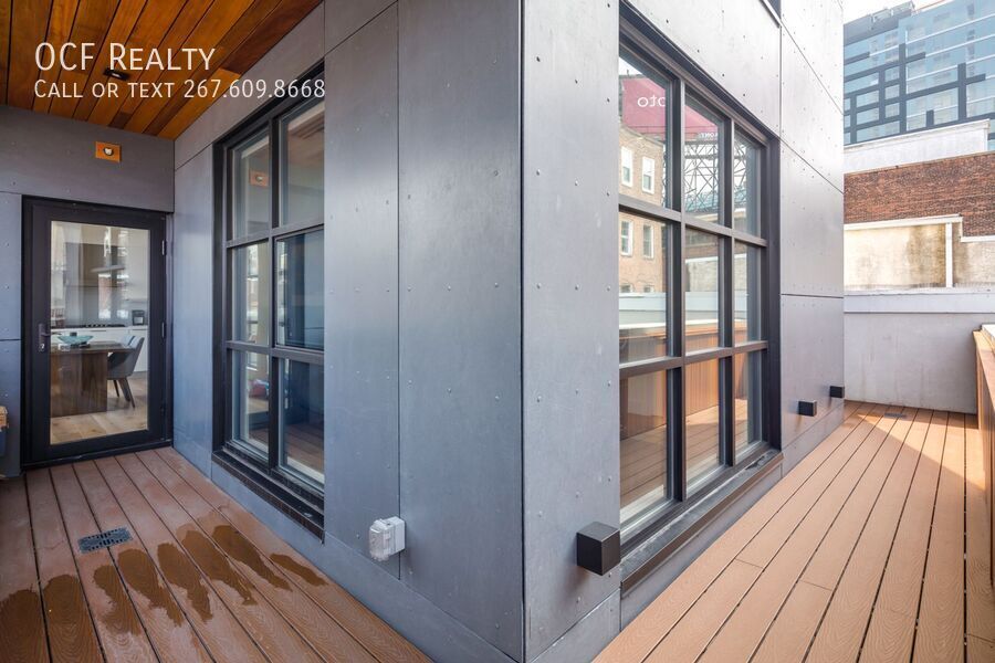 Foto principal - 240 N 2nd St