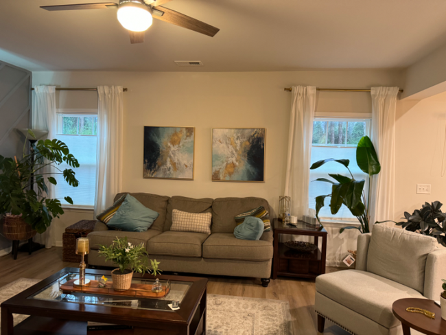 Foto del edificio - 146 Tawny Slope Ct