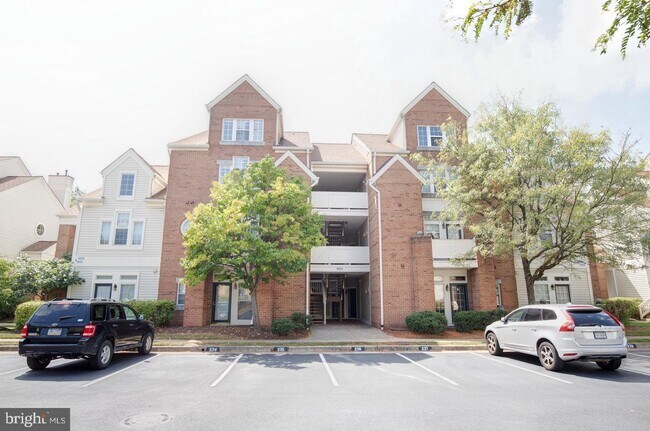 6854f Brindle Heath Way Unit 218 Alexandria Va Apartment For Rent In Alexandria Va Apartments Com