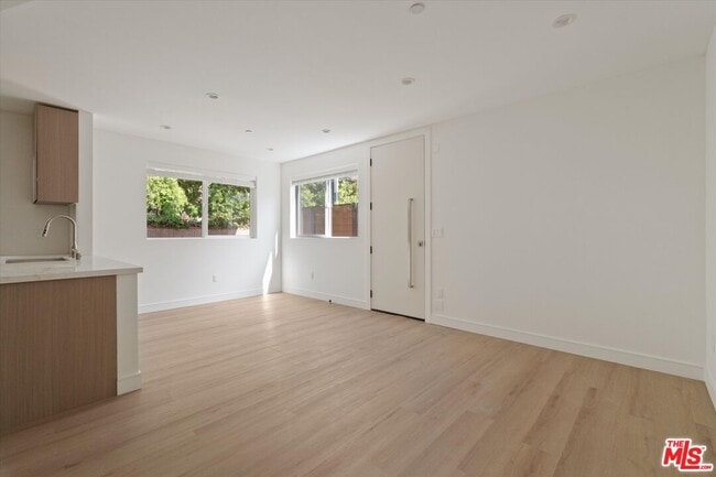 Foto del edificio - 15209 Morrison St