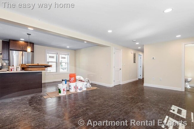 Building Photo - 70 Stanley Ave