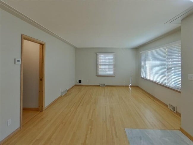 Foto del edificio - 3755 Major Ave N