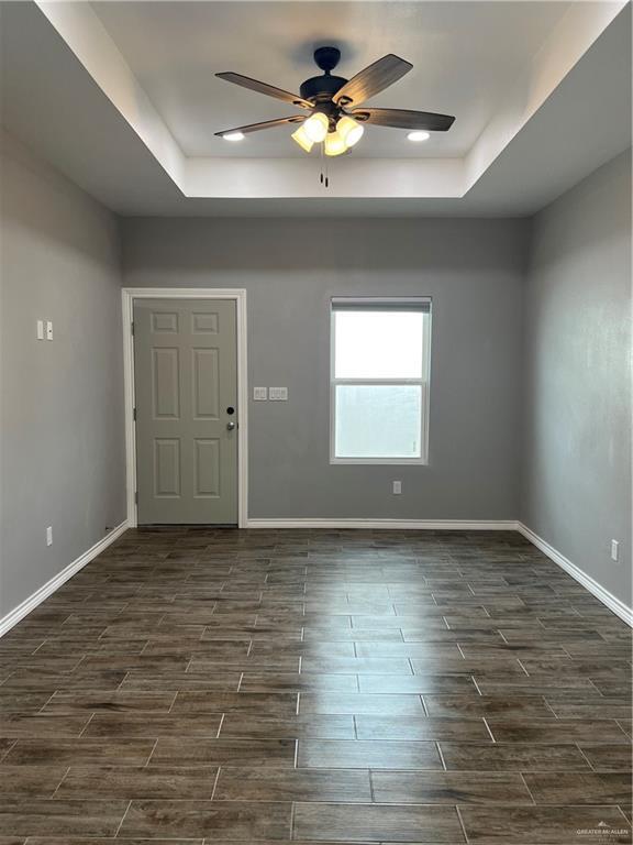 Building Photo - 5909 Puffin Ave