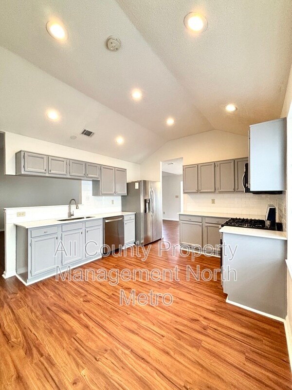 Building Photo - 310 Tanners Crossing