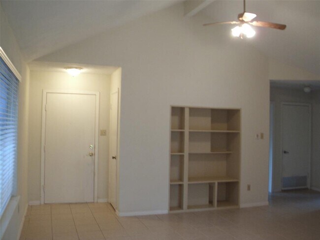 Foto del edificio - 19443 Cypress Bay Dr