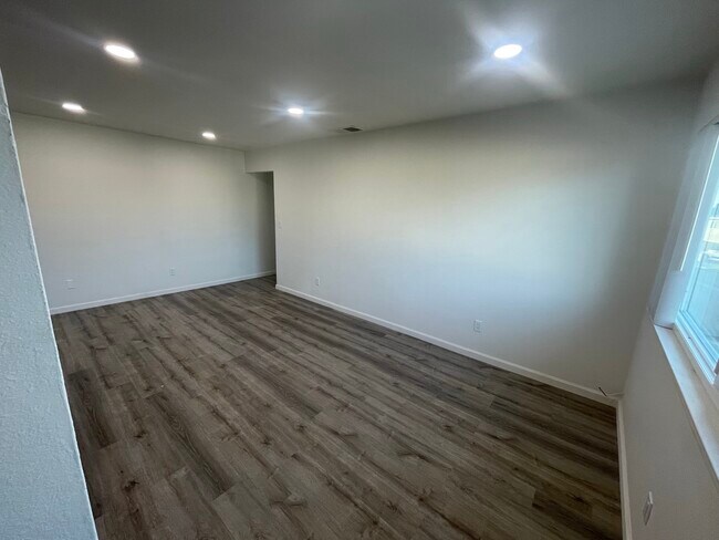 Building Photo - 18241 Via Calma