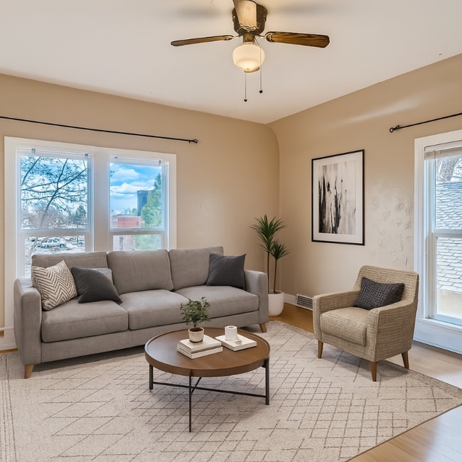 Building Photo - 1118 11th St