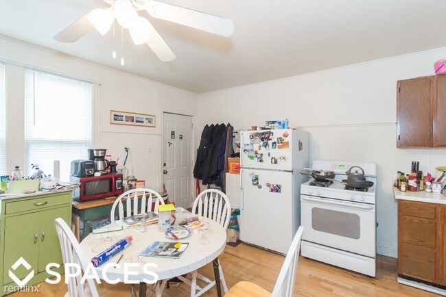 Foto del edificio - 2314 W Winnemac Ave