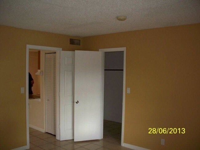 Foto del edificio - 412 Lakeside Dr