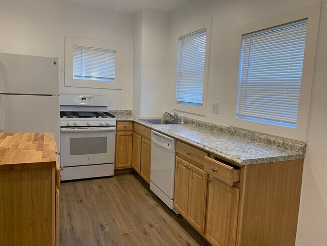 Foto del edificio - 1513 E Hudson St