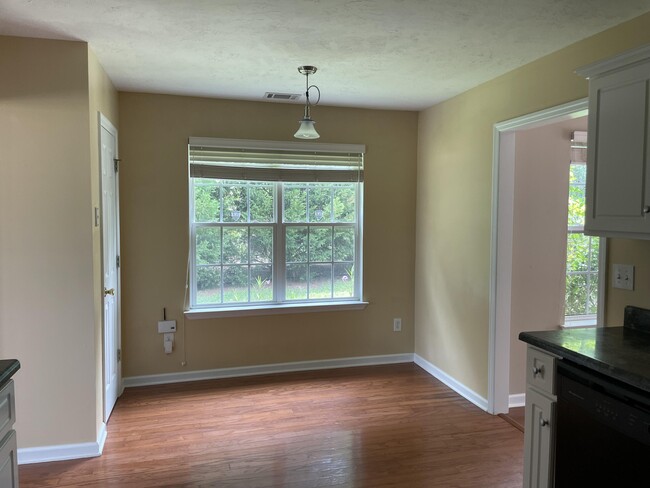 Building Photo - 1035 Lands End Dr