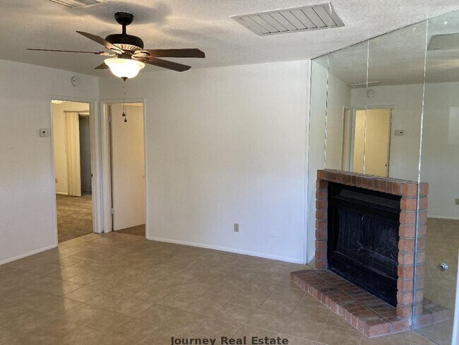 Foto del edificio - 3175 Shoshone Dr