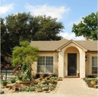 Primary Photo - 1325 Tennis Dr