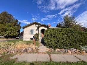 Building Photo - 1711 W Bell St