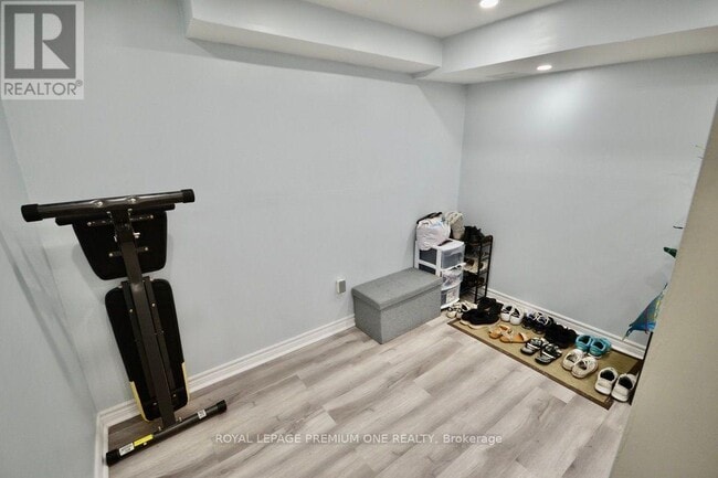 Building Photo - 465 Kleinburg Smt Wy