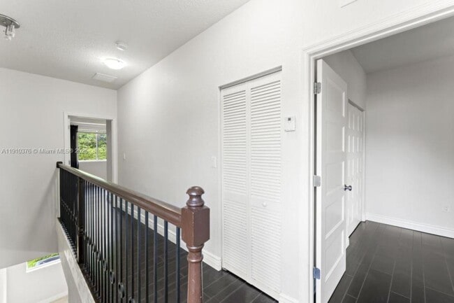 Foto del edificio - 1110 NE 1st Ave