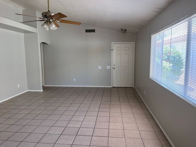 Foto del edificio - 3 Bed/ 2Bath Single Level Home in Ahwatukee Area