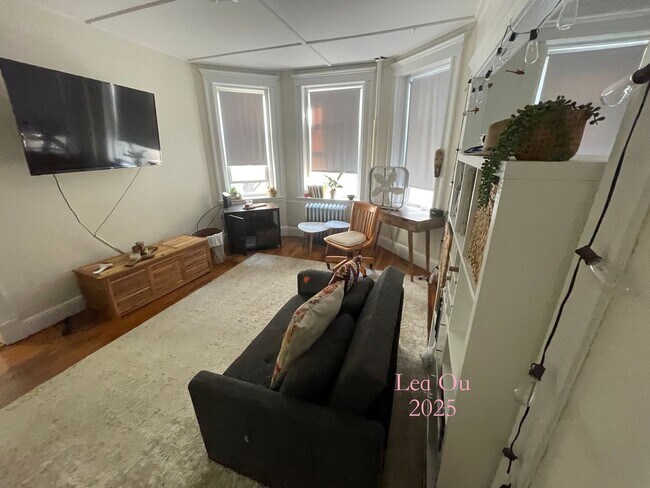 Foto del edificio - NO BROKER FEE! Available 9/1 Studio W/Alco...