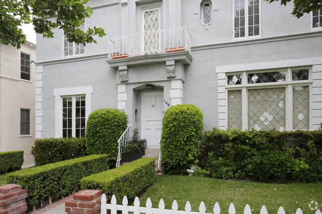 Foto del edificio - 149 S Bedford Dr