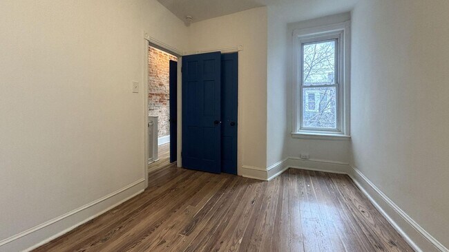 Building Photo - Modern Style Meets Philadelphia Charm