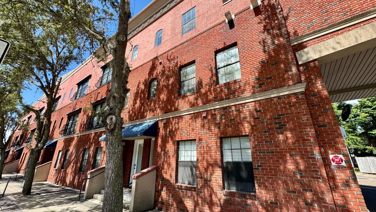 Foto principal - The Lofts - Move in Special!