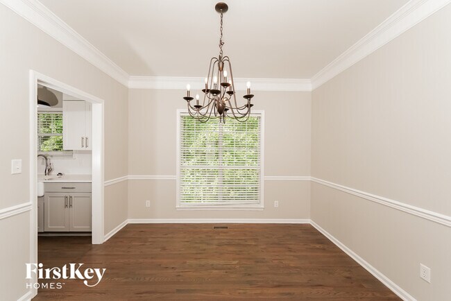 Building Photo - 3030 Weatherford Dr