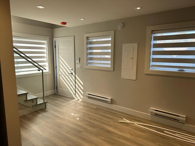 Photo du bâtiment - 4014 36th Av W