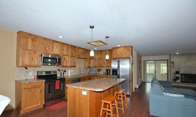 Foto del edificio - 1520 W 12th St