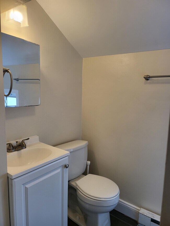 Foto del edificio - 110 E South St