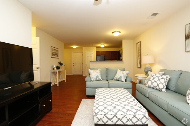 2BR, 2BA - 1380sf- Living Area - Kirkwood Place Apartments