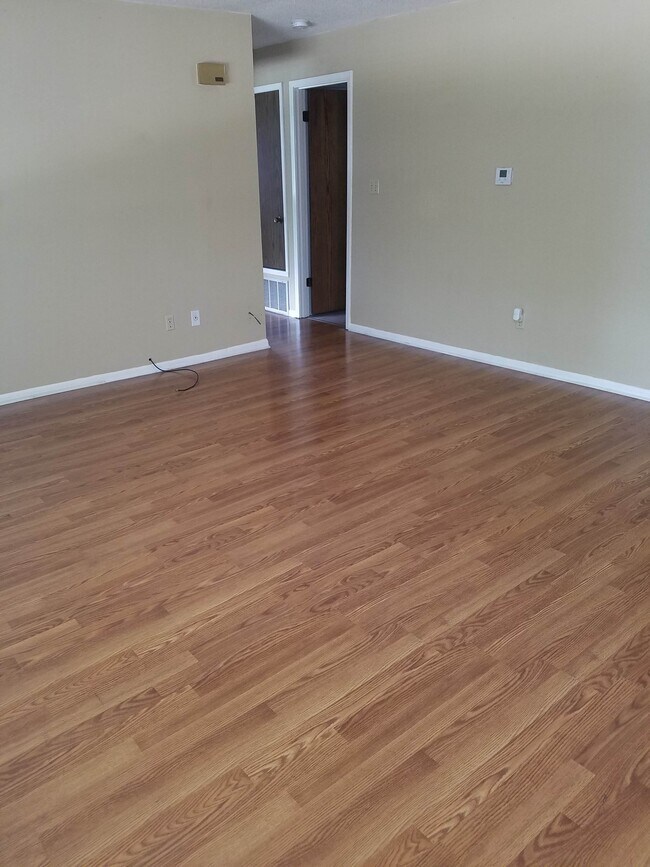 Foto del edificio - 3527 Pheasant Ln