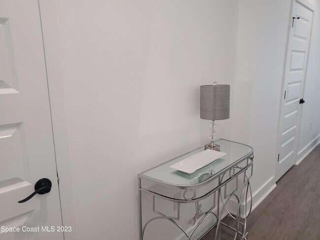 Foto del edificio - 933 Paddleboard Ct