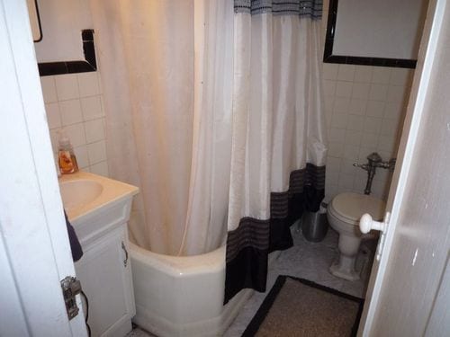 Building Photo - 324 E 48th St