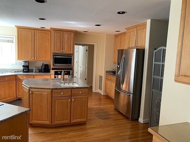 Building Photo - 1 br, 1.5 bath House - 206 Ramada Lane 1