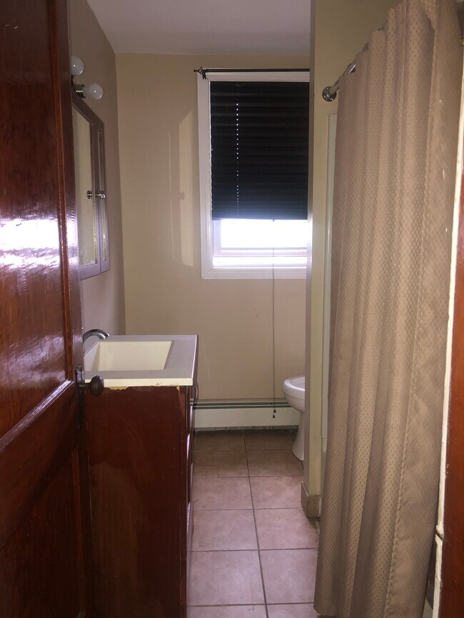 Building Photo - 31 McCabe Ave