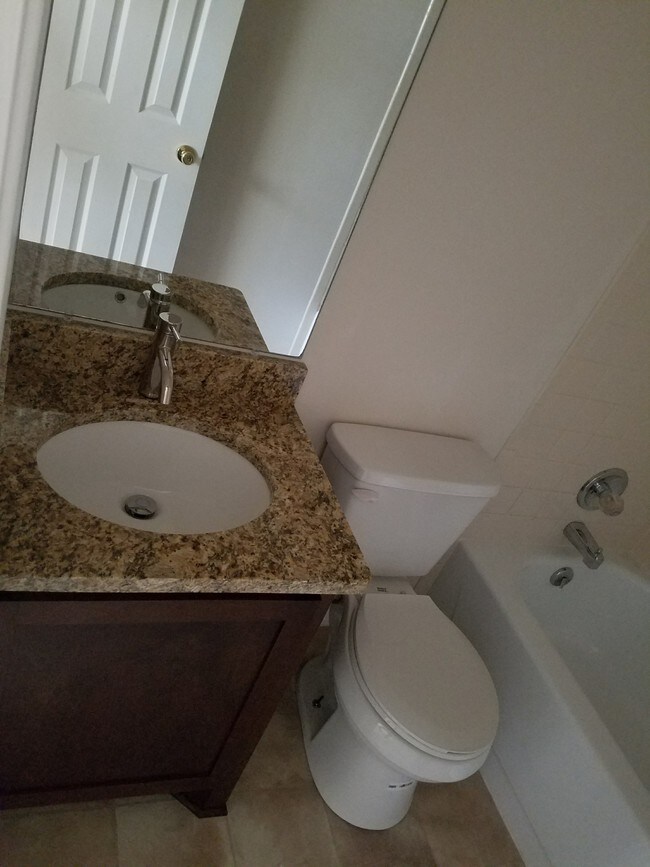 Building Photo - 108 Abby Ln