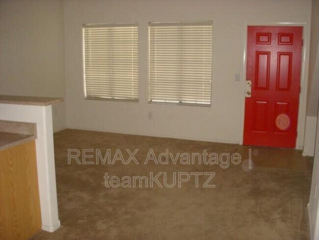 Foto del edificio - 2020 Rancho Lake Dr