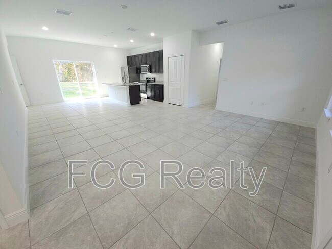 Foto del edificio - 6374 N Falmouth Terrace