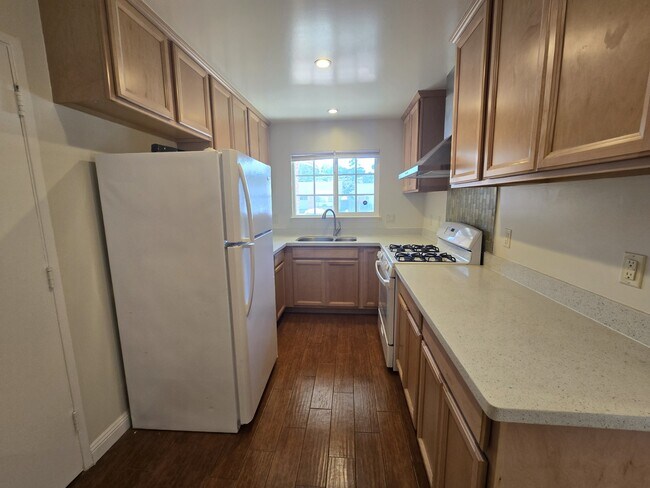 Foto del edificio - 2695 Shannon Dr