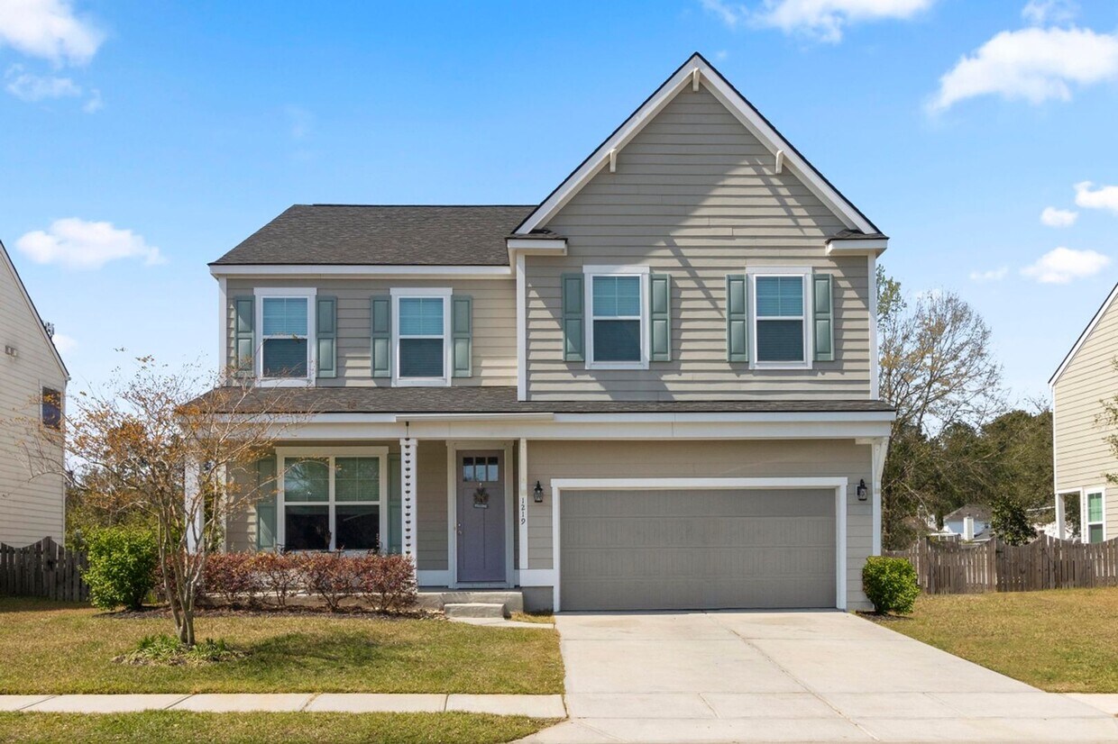 Primary Photo - The 3 bed, 3 bath home you've been looking...