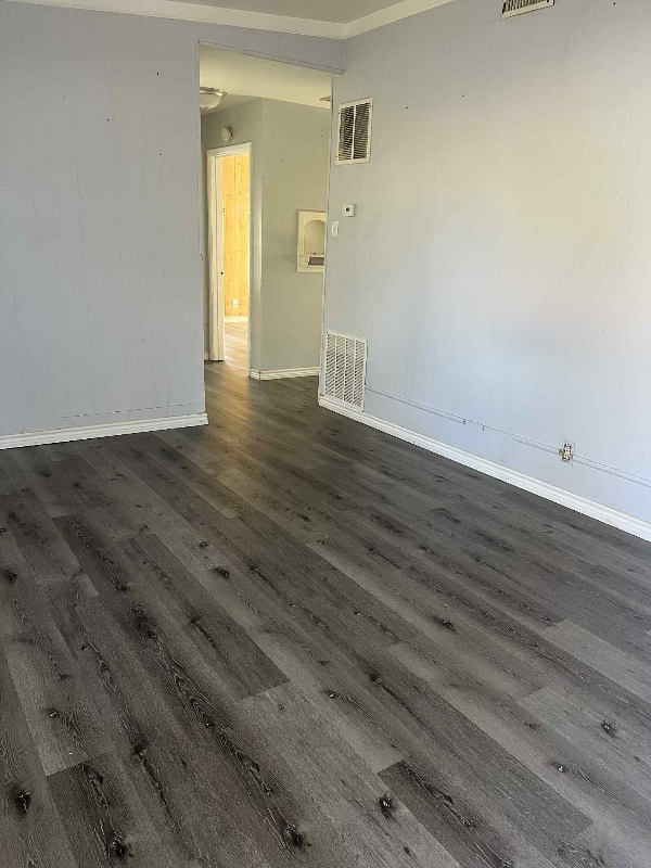 Foto del edificio - 2524 Loy Lake Rd