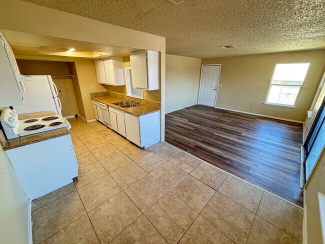 Building Photo - 6991 Kepler Dr