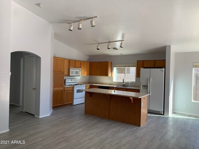 Foto del edificio - 14938 N 172nd Dr